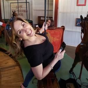 Meet your Posher, Dolores